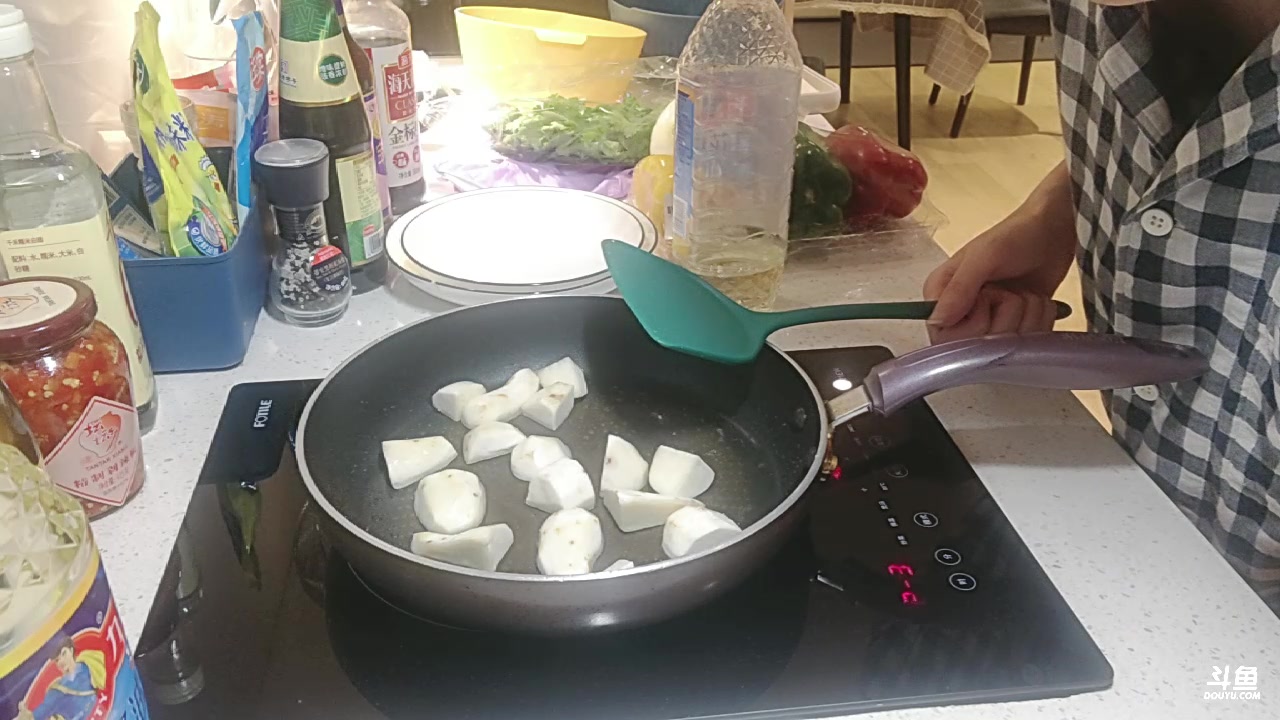 【2023-10-11 16点场】大胖狗koko：法式薄饼 芋头闷饭