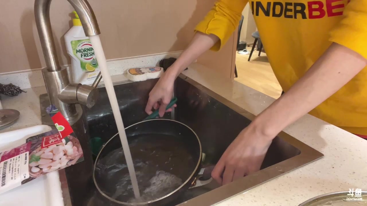 【2023-10-12 18点场】大胖狗koko：今日吃土豆丝 豆豉蒸蛋 酸辣藕丁