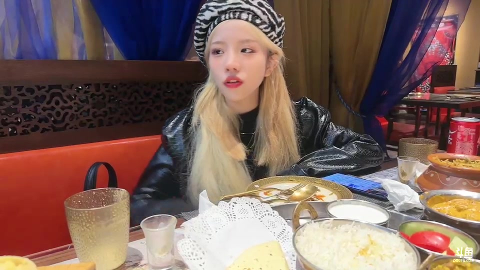 【2023-10-12 18点场】叁三QvQ：五点去吃印度美食！