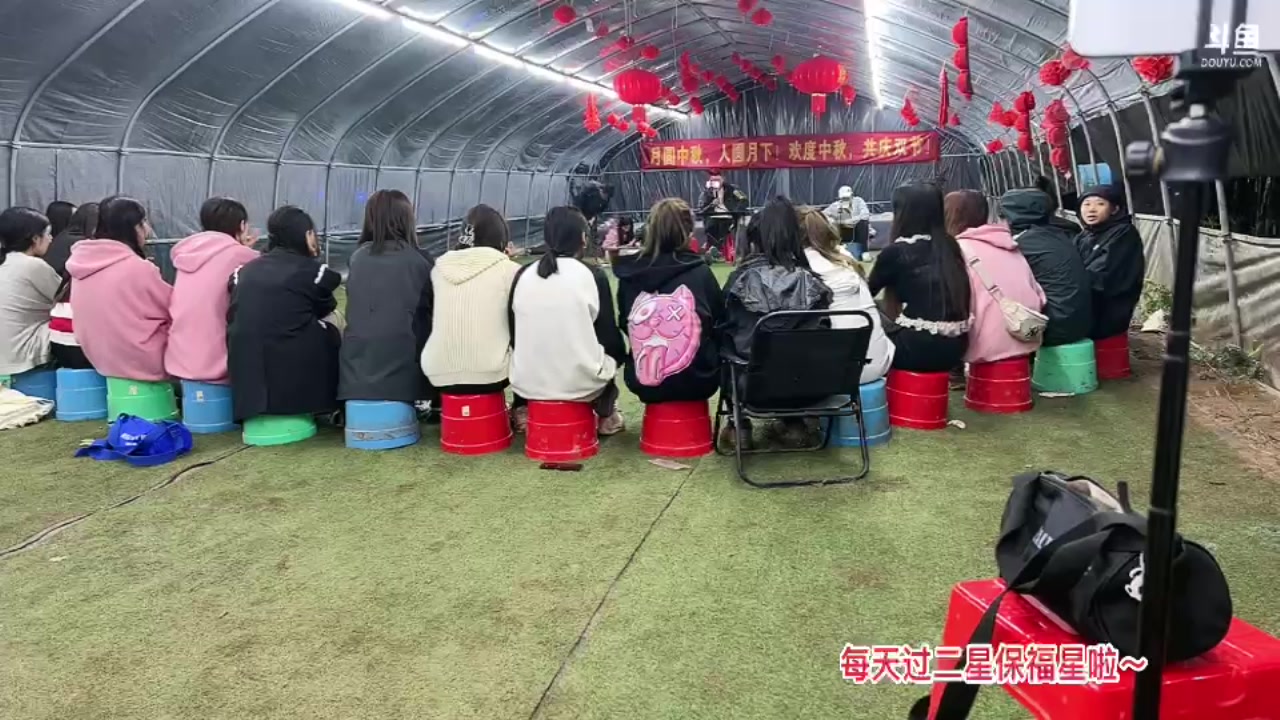 【2023-10-12 0点场】惠娜娜呀:【小奶团】恭喜白羊满级牌子～爷爷荣升榜一