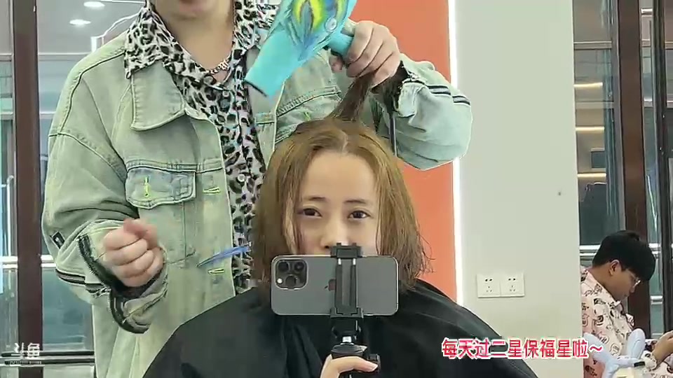 【2023-10-12 12点场】惠娜娜呀:【小奶团】恭喜白羊满级牌子～爷爷荣升榜一