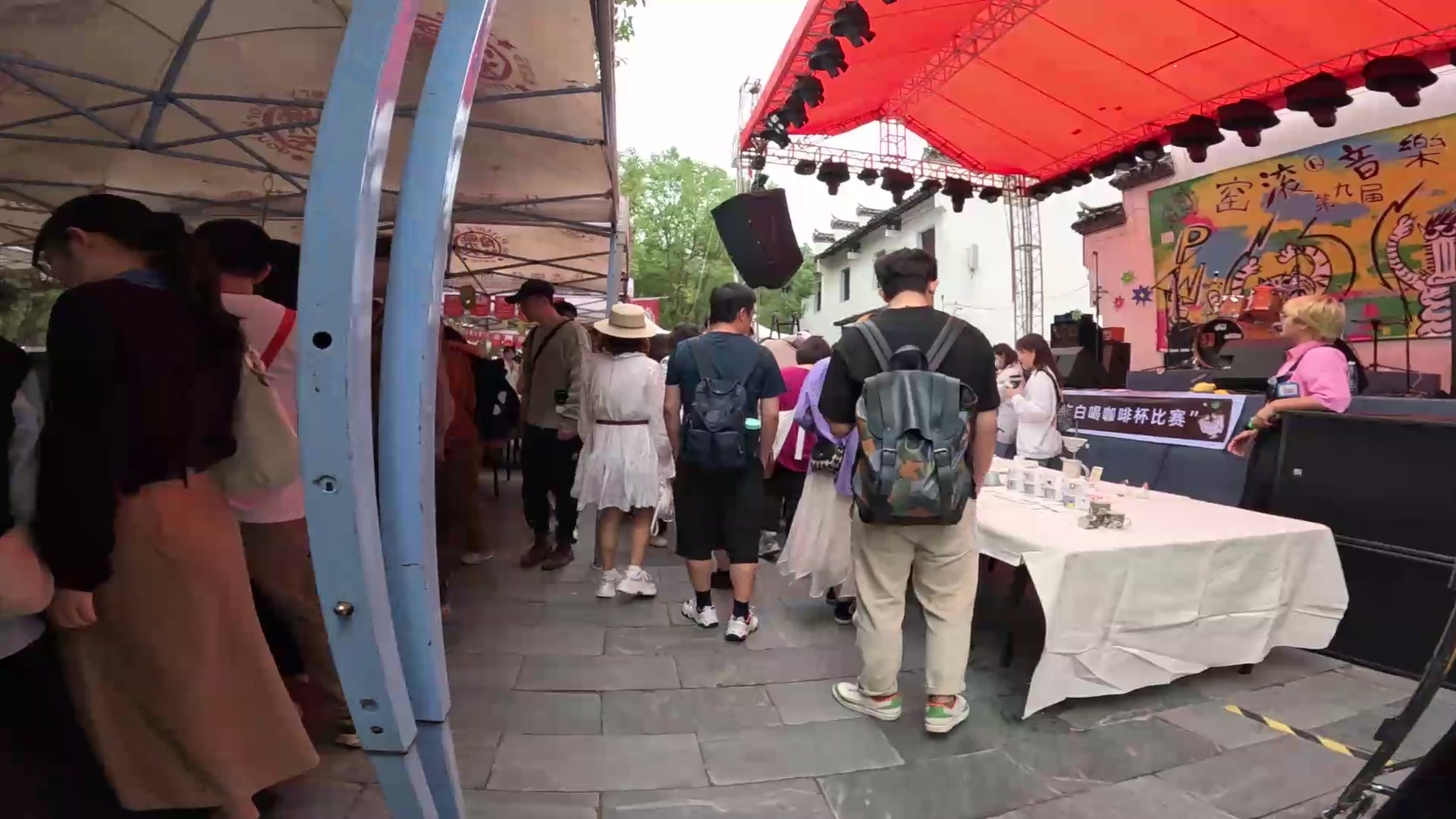 【2023-10-14 09点场】刘灶灶：景德镇陶瓷市集。。。