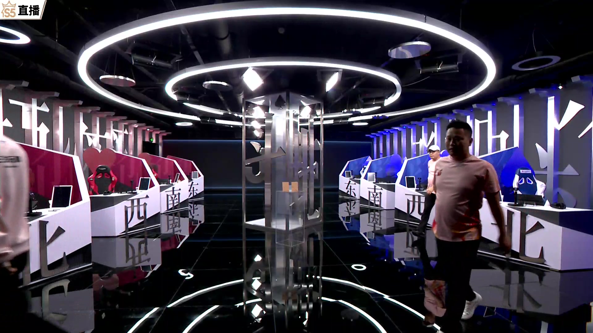 【2023-10-15 18点场】JJ斗地主官方：【观赛赢金条】斗地主秋季赛直播中