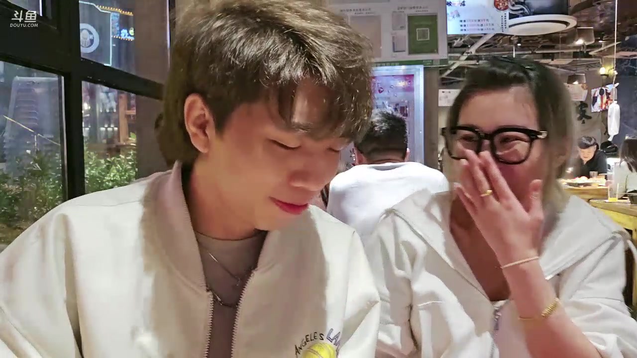 【2023-10-11 20点场】秀才冷男：石家庄路上！晚上6点半到。钻粉双倍