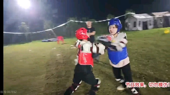 安安vs花花，安安获胜