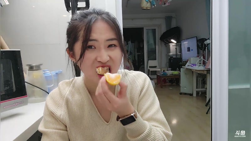 【2023-10-19 22点场】刘灶灶：体感游戏，十点后聊天