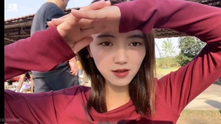 草草看起来很富态喜庆