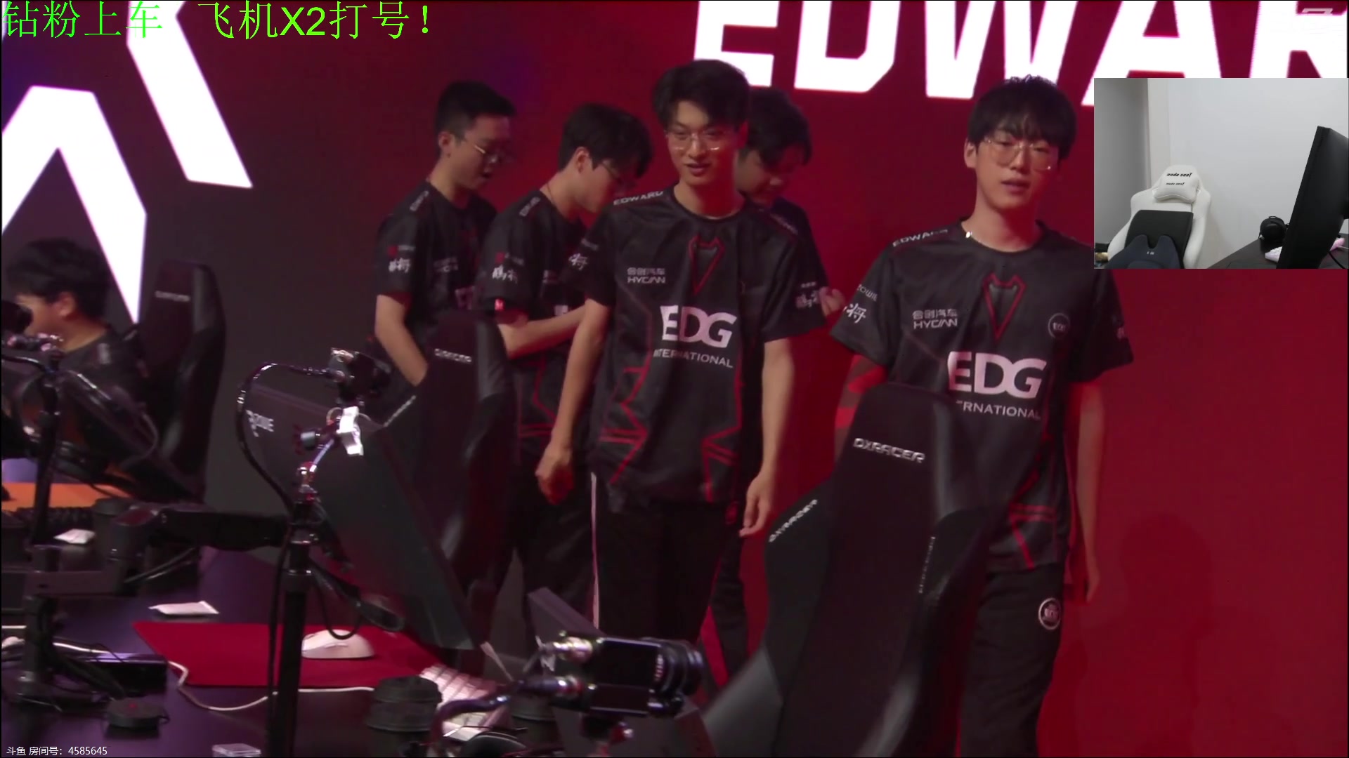 【2023-10-20 20点场】067QAQ：新人主播点点关注支持一下！