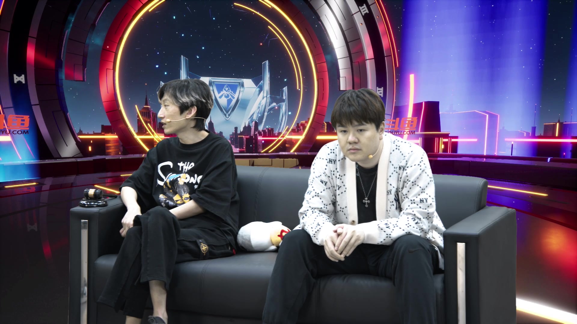 【2023-10-20 19点场】电棍：电棍：19-21号斗鱼二路一起看s赛！
