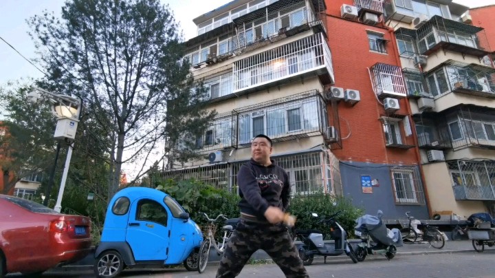 开始玩短视频了，有一部分发在鱼吧里了，希望斗鱼的宝们可以关注一下，多帮点个小红心。