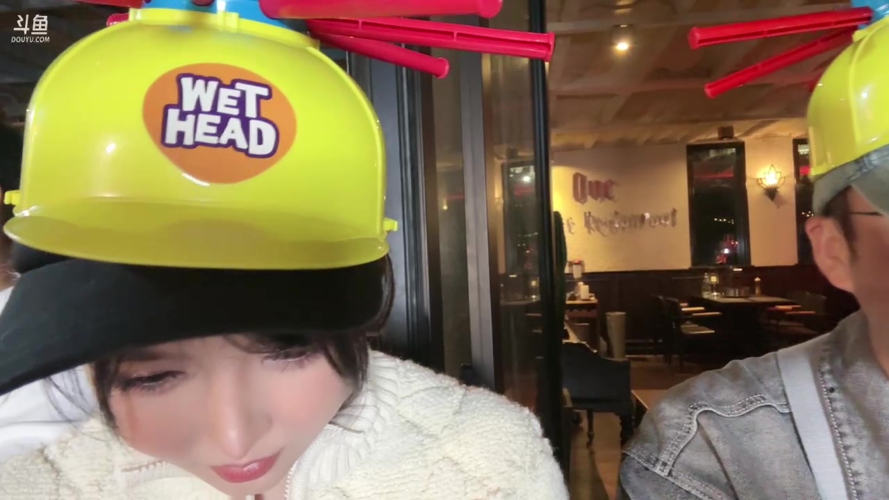 【2023-10-22 19点场】喵小莎：晚上十点户外。