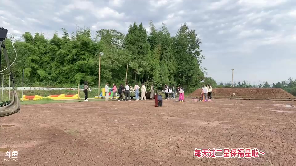 【2023-10-20 15点场】惠娜娜呀:【小奶团】985团播