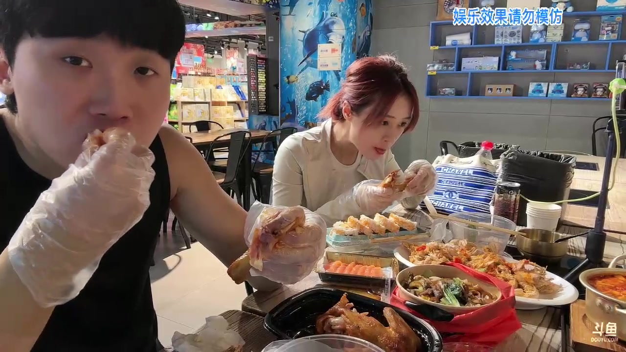 【2023-10-23 19点场】胸肌很大的良小伞：和熙子健身！巨龙族集合！