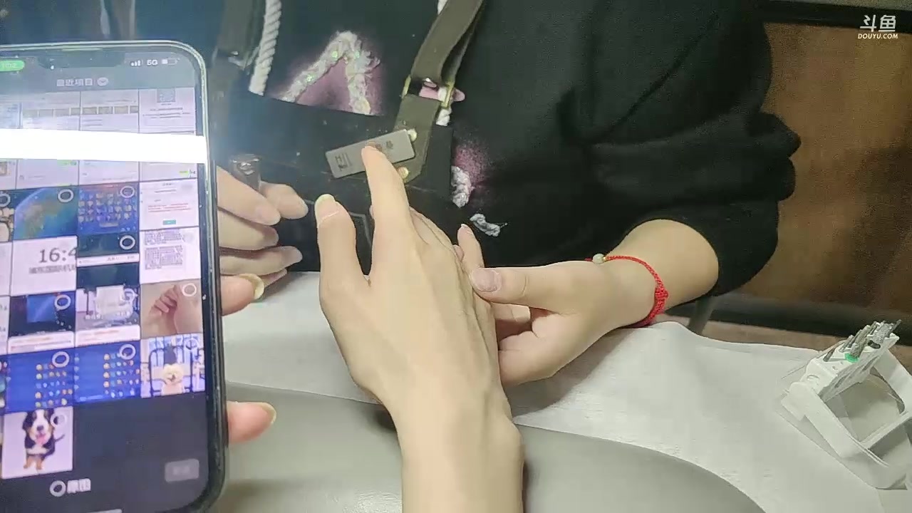 【2023-10-24 15点场】大胖狗koko：美甲去了 冲冲冲
