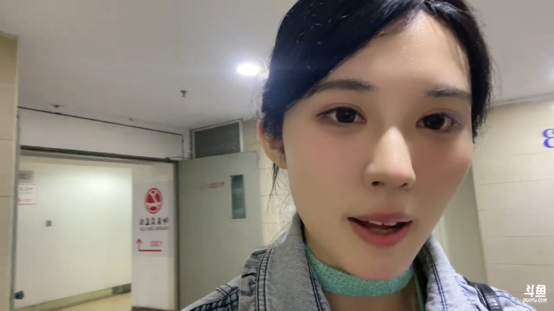 我在斗鱼看不2不叫周淑怡直播英雄联盟