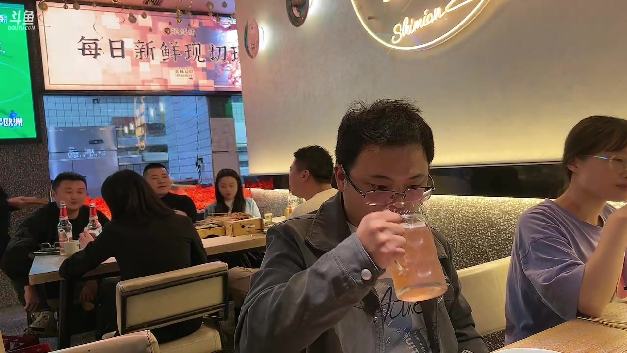 【2023-10-26 22点场】昔恩小姐姐：【小奶团】小胖女人，无所畏惧~