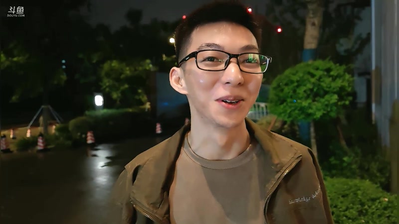 【2023-10-27 02点场】南波儿大魔王丶：恋爱日记户外！