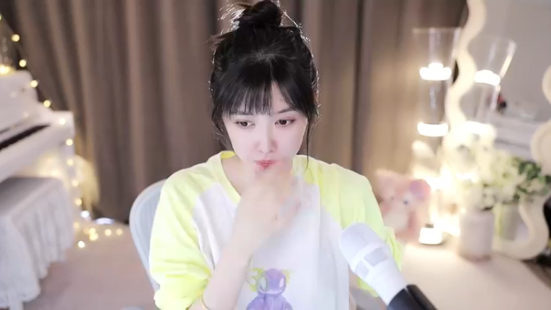 【2023-10-27 11点场】喵小莎：中午12点来，粉丝节冲啊！