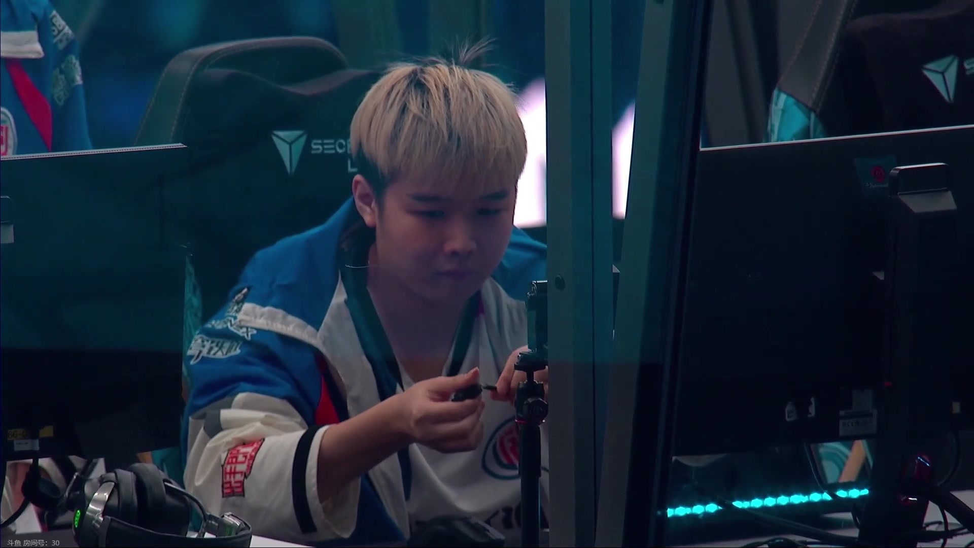 【2023-10-28 10点场】阳光男孩Aq：来了来了！7718843