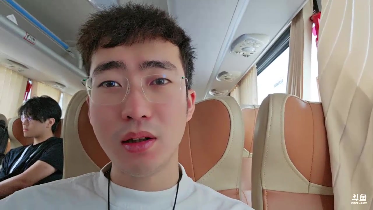 【2023-10-28 11点场】别问问就黑皮：深圳户外，第二天