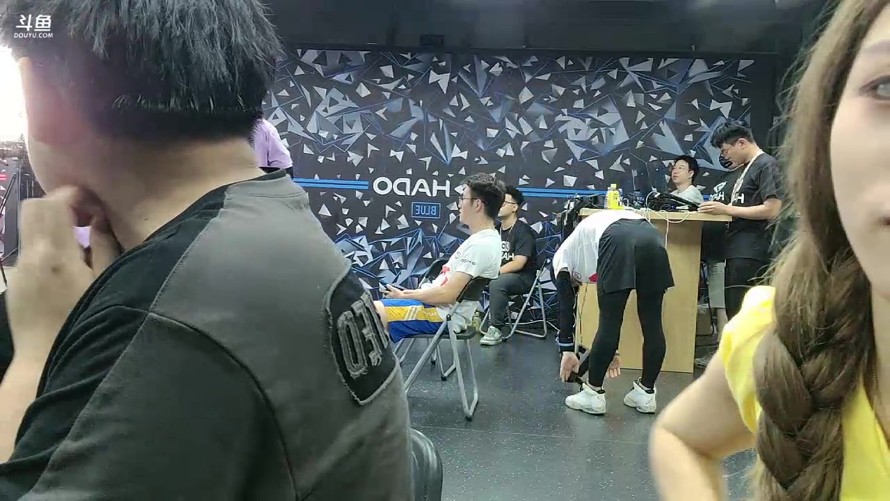 【2023-10-28 17点场】唐6儿：【小奶团】DAY 2