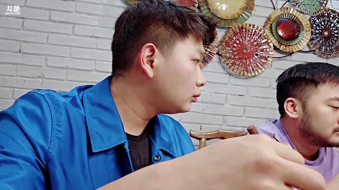 【2023-10-31 03点场】王大谋119：【小奶团】出门和茄哥吃个火锅