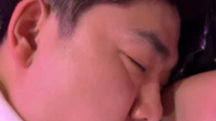 大家告诉我。他哪帅？？？