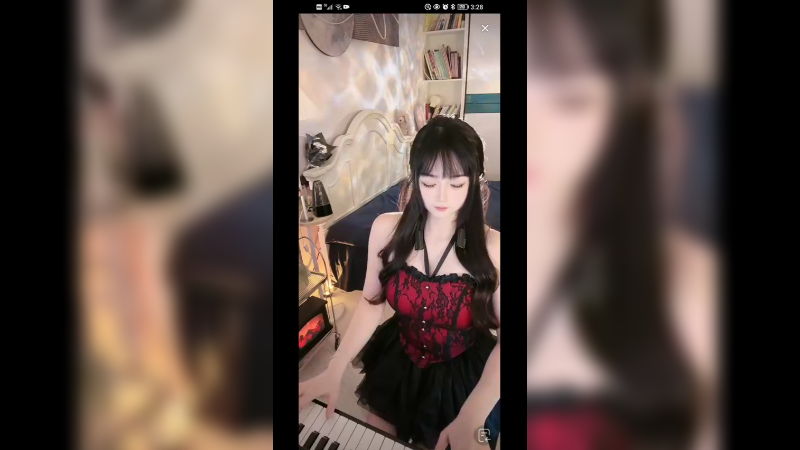 美女今天穿的好漂亮