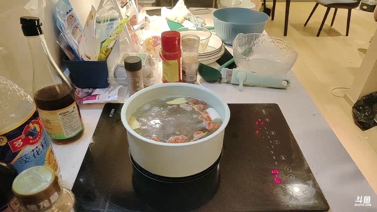 【2023-11-01 18点场】大胖狗koko：顿个乌鸡汤补一补