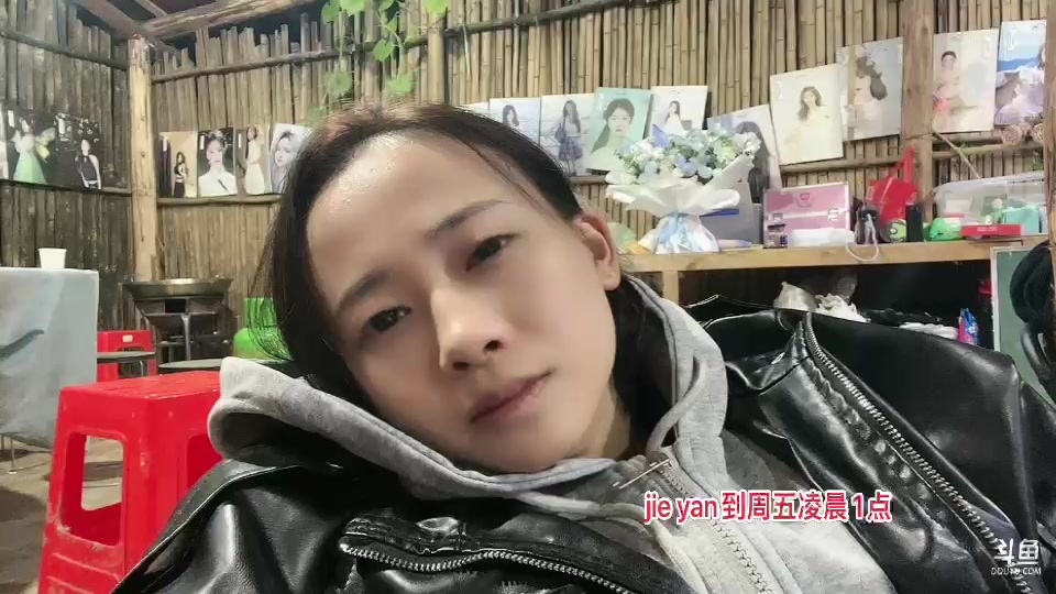 【2023-10-30 19点场】惠娜娜呀：【小奶团】985团播