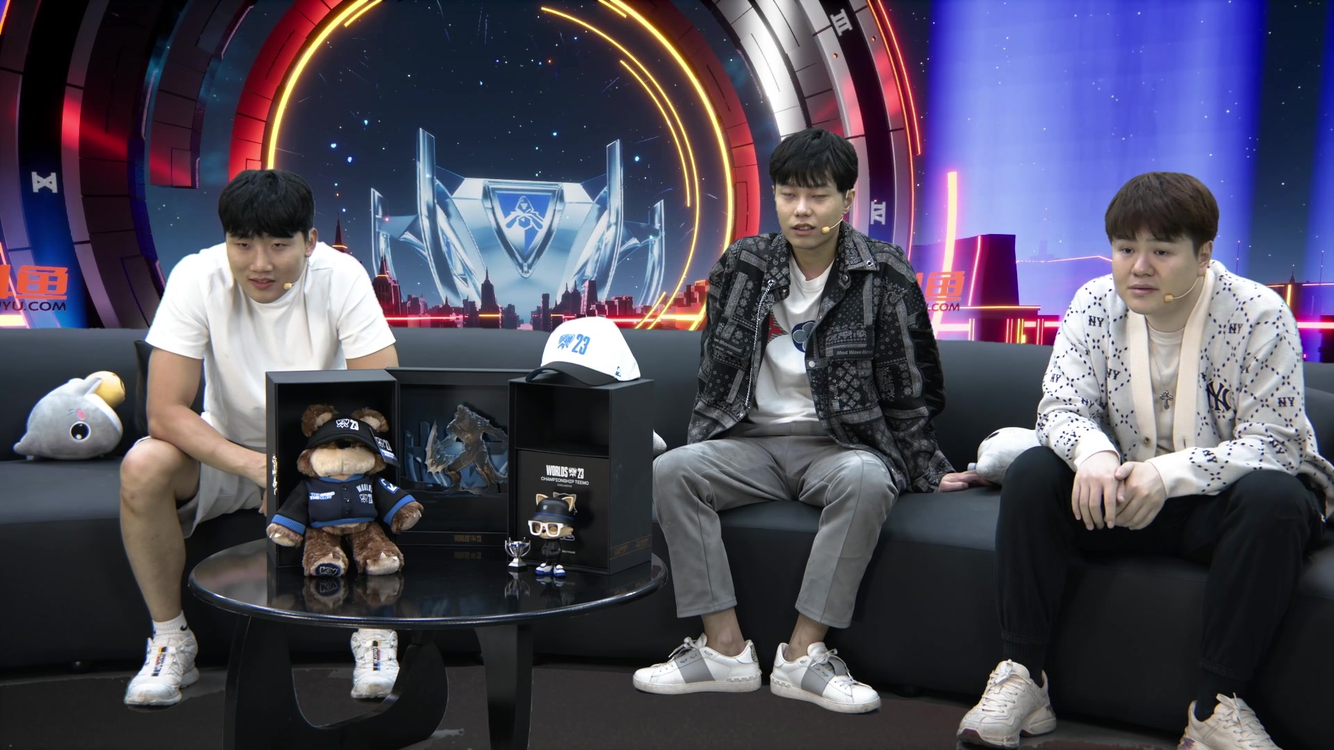 【2023-11-02 17点场】胸肌很大的良小伞：斗鱼二路解说WBG VS NRG！