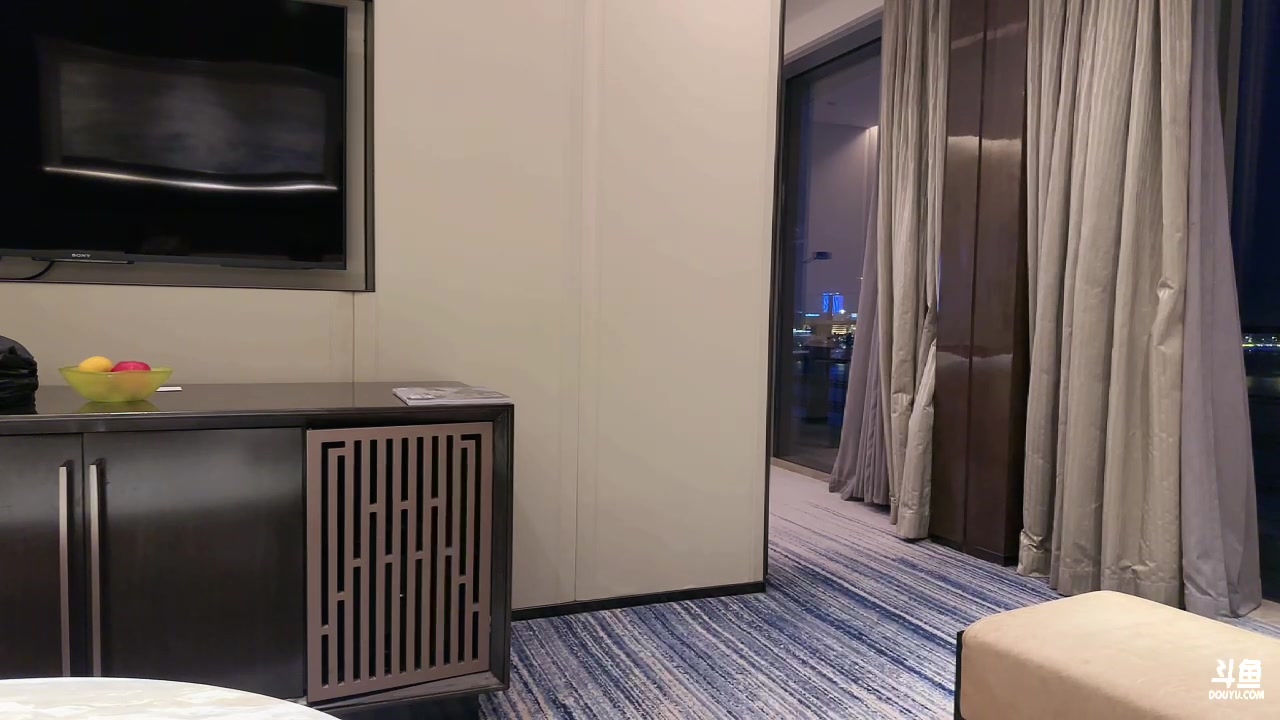 【2023-11-01 18点场】轰轰仔：轰轰：珠海Day2海洋公园！