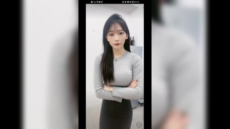 美女直播聊天，身材好看