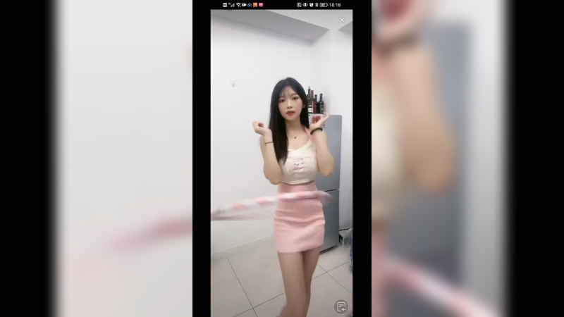 美女身材不错啊