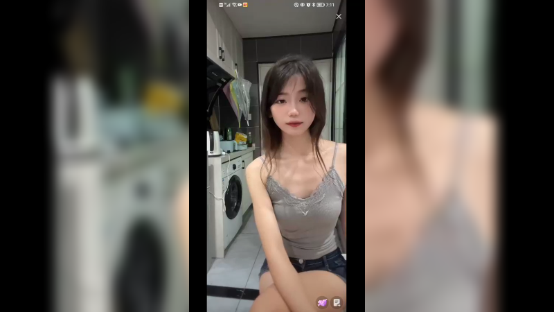 美女口才不错，真会哄人开心