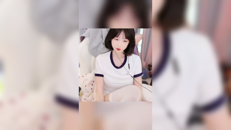 年纪大了， 剪成短发装嫩