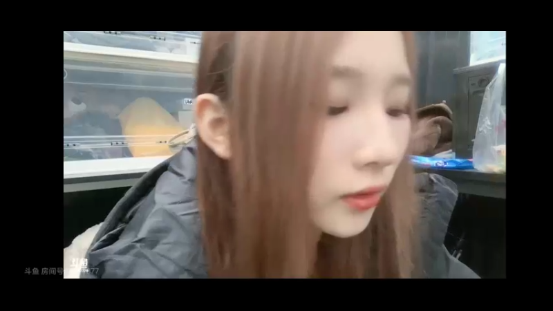 美女顾鹿唱歌好听