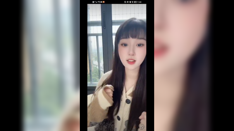 美女唱歌好可爱