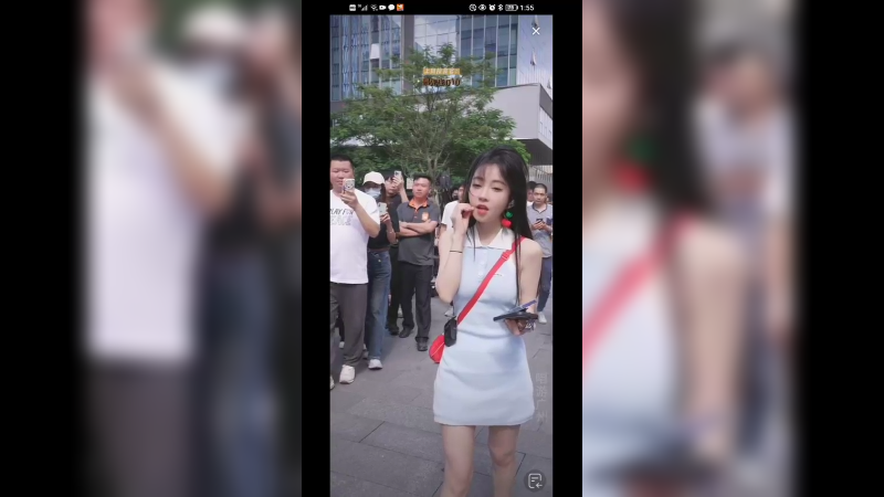 网红美女冯提莫演唱《刚好遇见你》