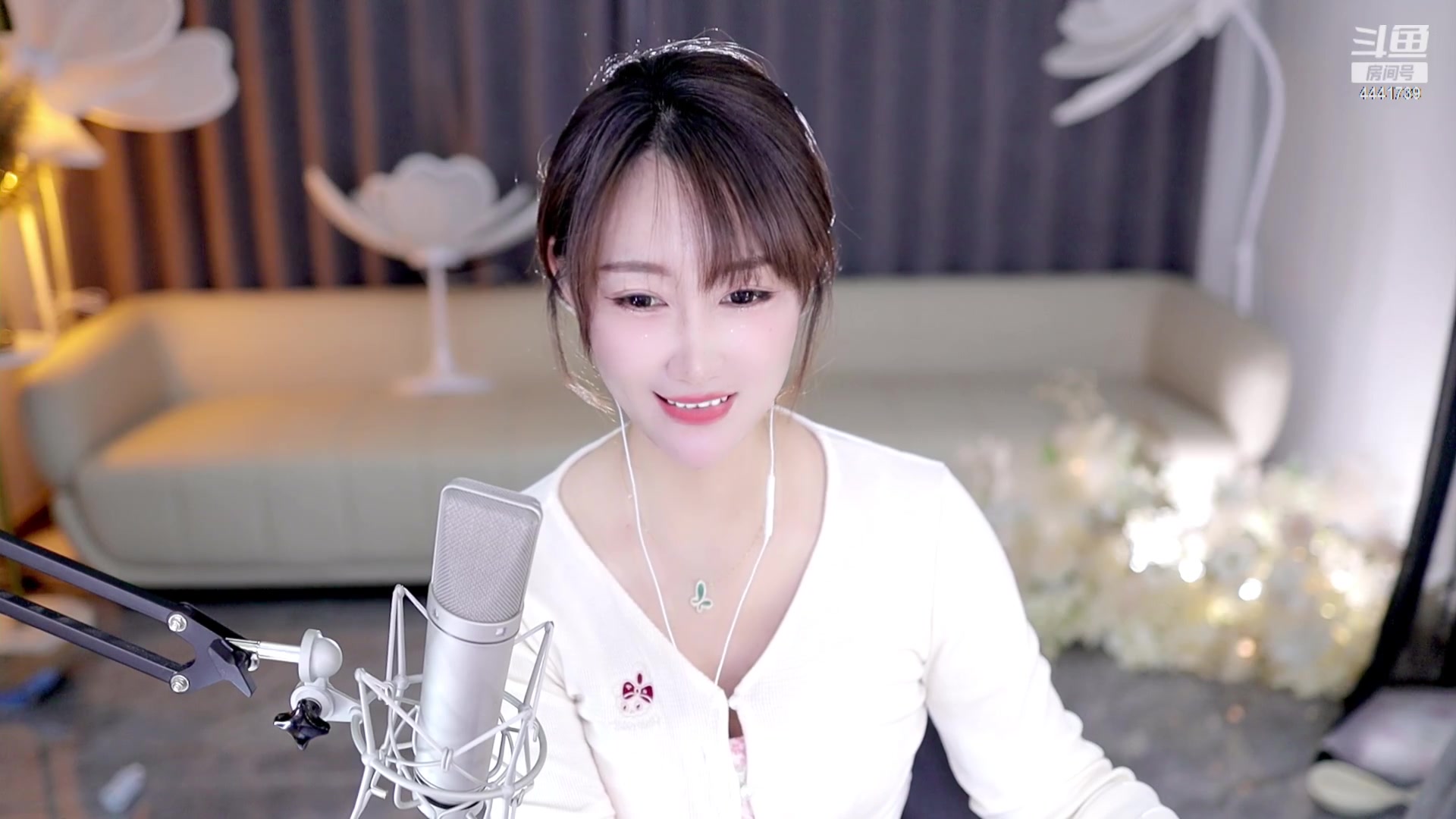 【2023-11-15 18点场】Jue美娘：好好学习 天天向上 4441739