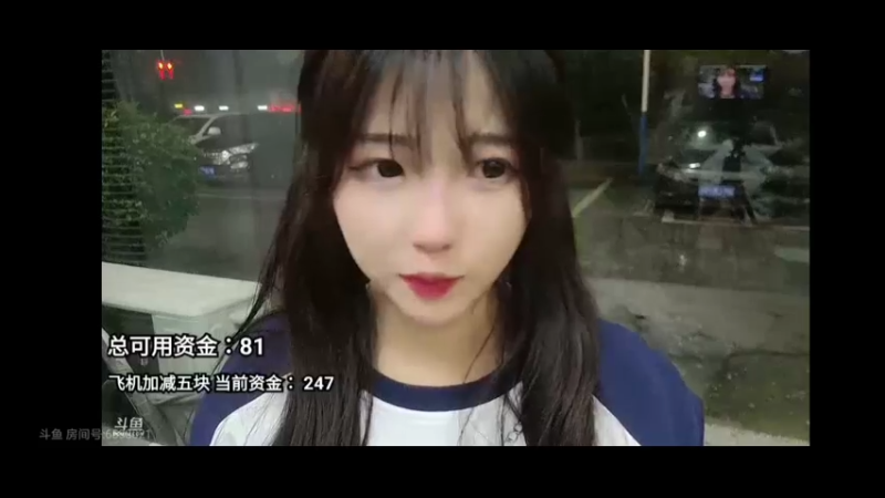 美女贝贝赶来吃饭，又可以炫饭