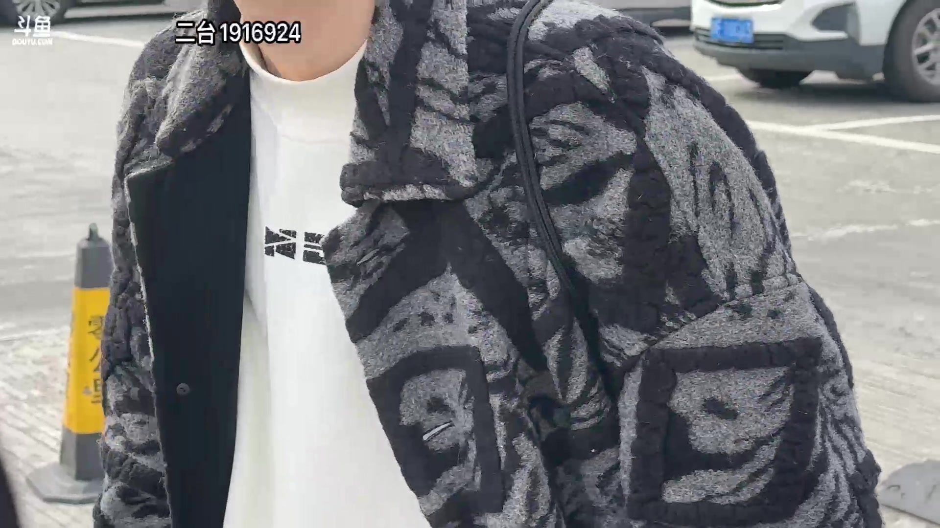 【2023-11-17 13点场】阿涛皎月Carry：早上11点准时开播户外爬山！