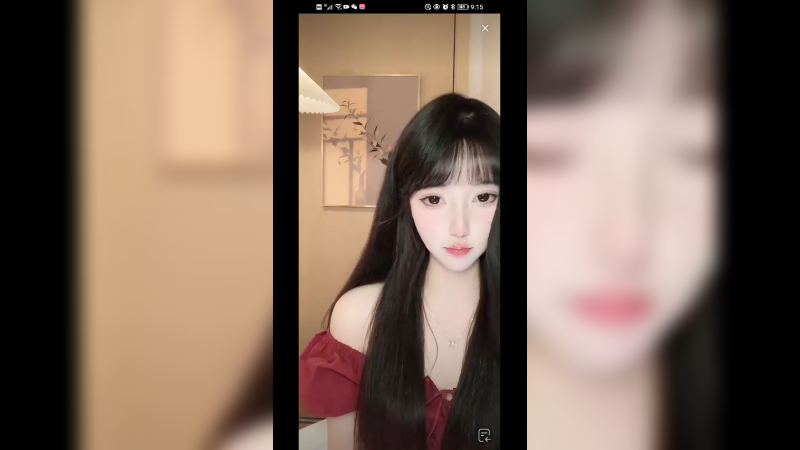 好可爱的小姐姐，肤白貌美