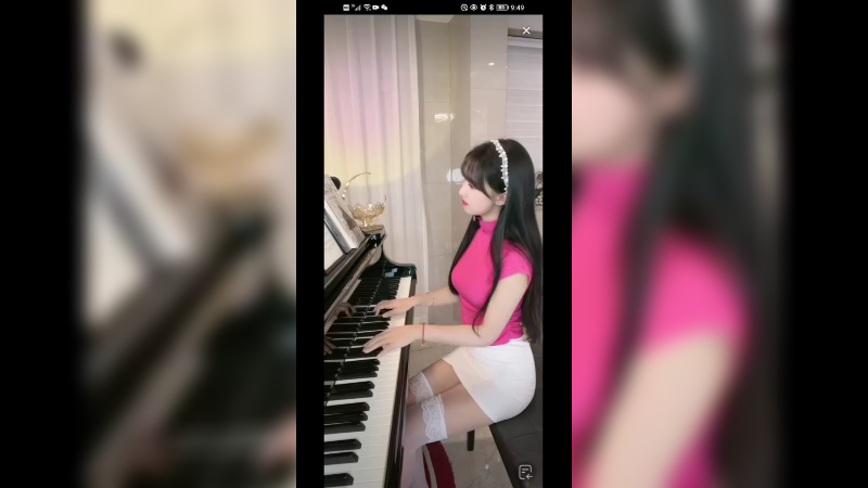 美女弹琴好听，非常优美