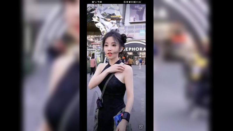 美女冯提莫演唱小野猫