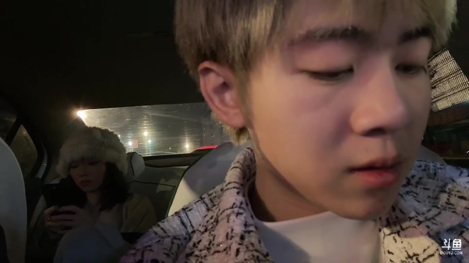 【2023-11-19 20点场】王纪超666：武汉户外第三天线下观赛