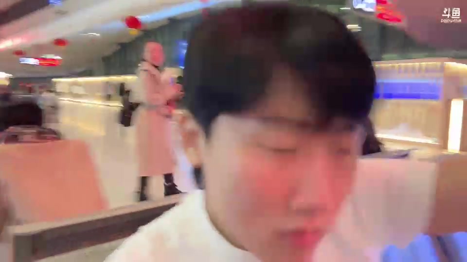 【2023-11-20 18点场】胸肌很大的良小伞：和美女教练普拉提！巨龙族集合！