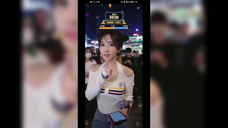 美女冯提莫唱歌好听，还有美女伴舞不错