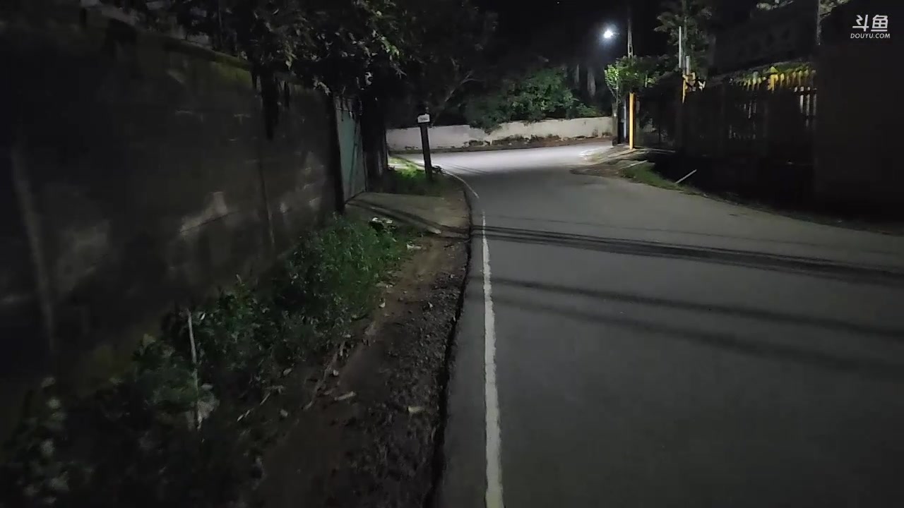 【2023-11-15 01点场】叶子户外：《纪实直播》斯里兰卡day6