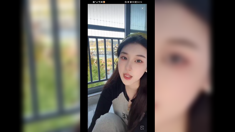 美女唱歌好可爱啊
